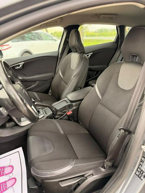 Volvo V40 FullLed_Digital_2.0diesel_NiskiPrzebieg_