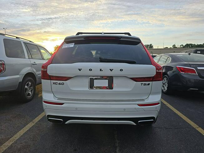 Volvo XC 60 R-Design / 4x4 / niski przebieg