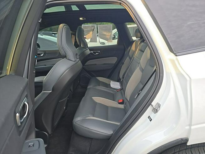 Volvo XC 60 R-Design / 4x4 / niski przebieg