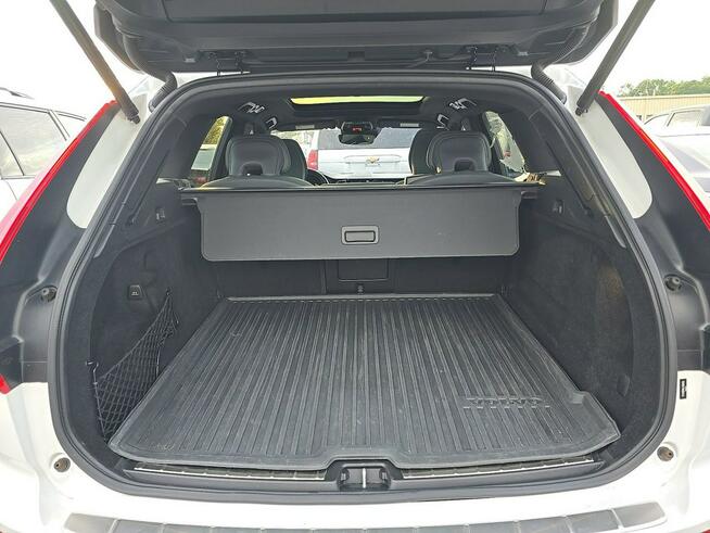 Volvo XC 60 R-Design / 4x4 / niski przebieg