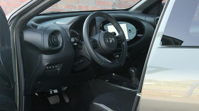 Toyota Aygo X FullLed*Navi*Kamera*2xPdc*Klimatr*Andr*Radar*AsysToru*GrzFot*Alu*Temp