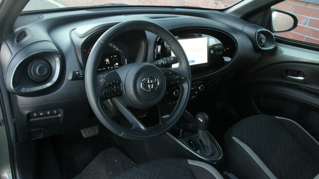 Toyota Aygo X FullLed*Navi*Kamera*2xPdc*Klimatr*Andr*Radar*AsysToru*GrzFot*Alu*Temp