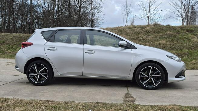 Toyota Auris _1.8 136KM_HYBRID_Led_Kamera_Navi_Climatronic_Serwis_