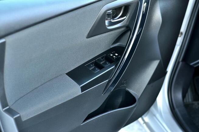 Toyota Auris _1.8 136KM_HYBRID_Led_Kamera_Navi_Climatronic_Serwis_