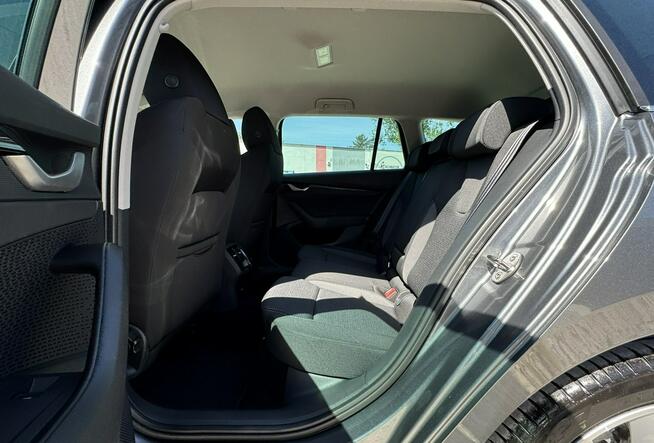 Škoda Octavia Selection 1.5TSI m-HEV 150KM DSG 2025 Bezwypadkowy FV VAT23%
