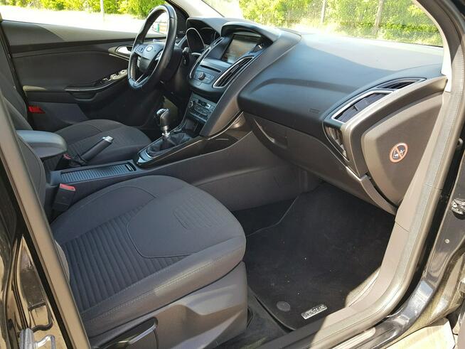 Ford Focus 1,5 Turbo Benzyna Klimatronik Nawigacja Zarejestrowany Gwarancja