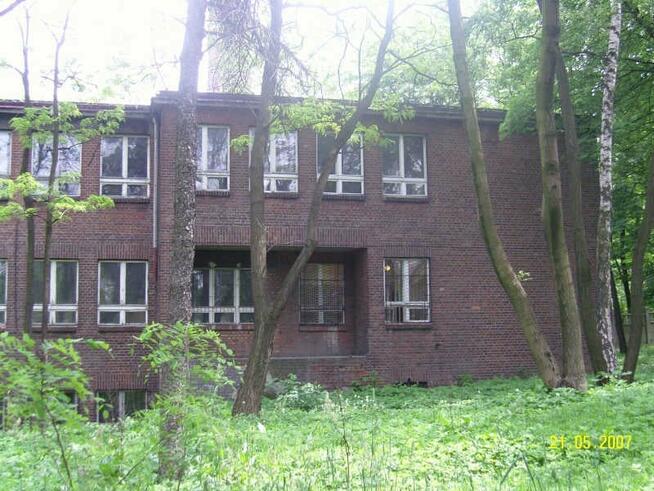 Budynek administracyjny ok. 4000 m² + działka