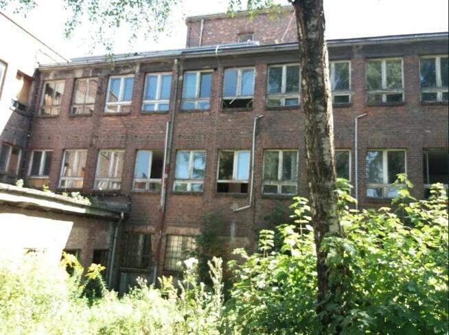 Budynek administracyjny ok. 4000 m² + działka
