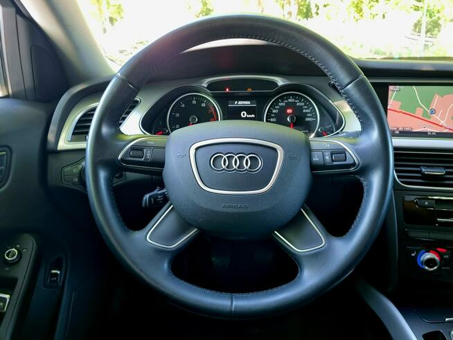 Audi A4 S-Line Led Serwis Bixenon Navi Climatronik Parktronic ACC Gwarancja