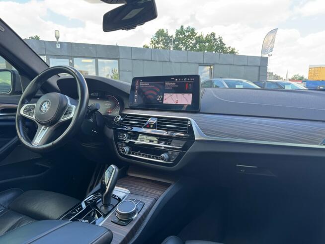 BMW Seria 5, 2021