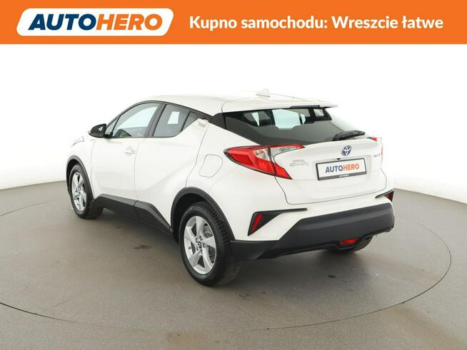 Toyota C-HR navi kamera grzane fotele ACC LED