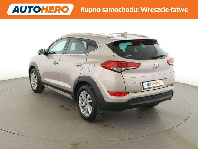 Hyundai Tucson skóra navi PDC grzane fotele tempomat klima-auto.
