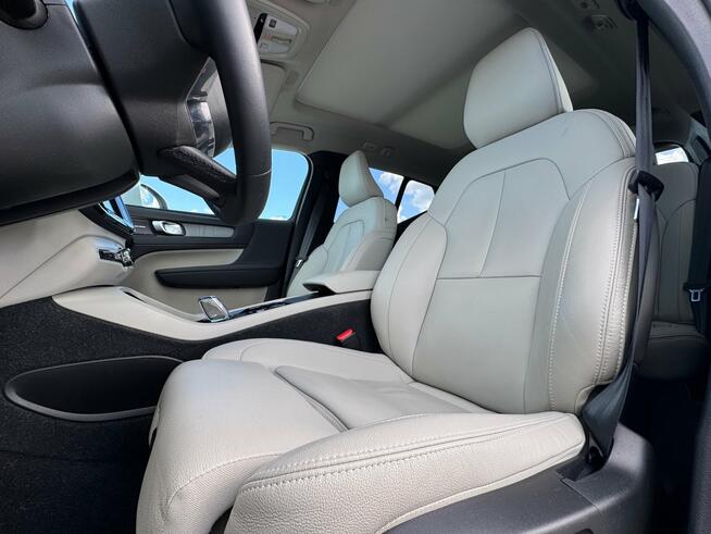 Volvo XC40, 2024