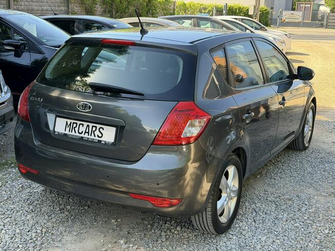 Kia Cee'd 1.6i*125PS*Klimatronik*GrzaneFotele*CzujnikiParkowania*Alu*Felgi*Bezwy