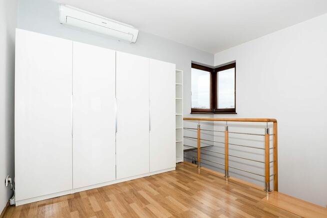 Tychy apartament 2 poziomowy 82m2, garaż 17,2m2,komórka 6,7m
