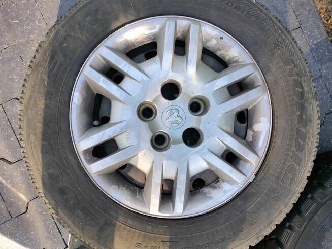 4 koła na oponach Goodyear Nordic 215/70/15
