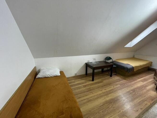 Na sprzedaż bliźniak o powierzchni 191 m², 13 pokoi Wrocław