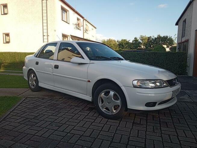 Opel Vectra B 1.8, benzyna, 115 KM