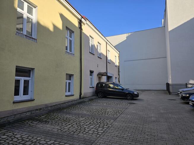 Lokal usługowo-biurowy w ścisłym centrum Kielc