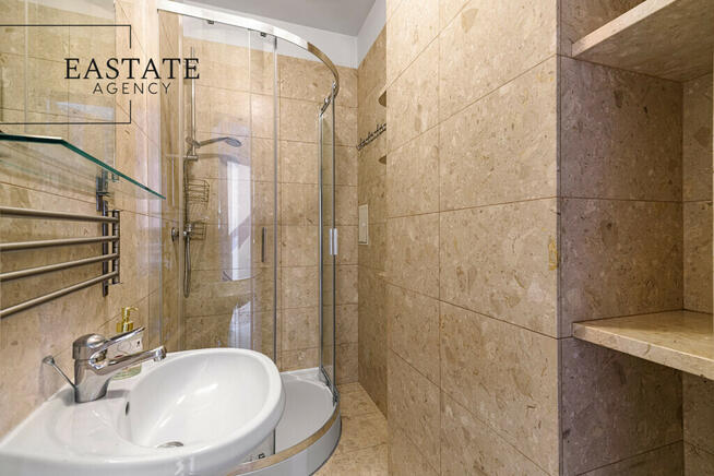 85m² na poddaszu | pracownia | biuro | przy metrze