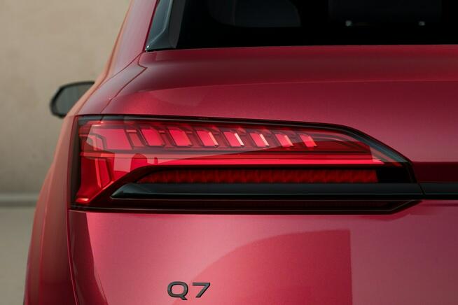 Audi Q7 7-os._OśSkrętna_S Line_Lasery_HeadUp_Hak_B&O_Panorama_Kamera360_Dociąg