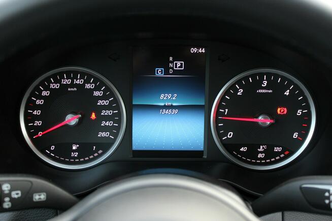 Mercedes C 200 Exclusive FV23% 160KM ASO Navi LED Grz.Fotele El.Klapa Gwarancja