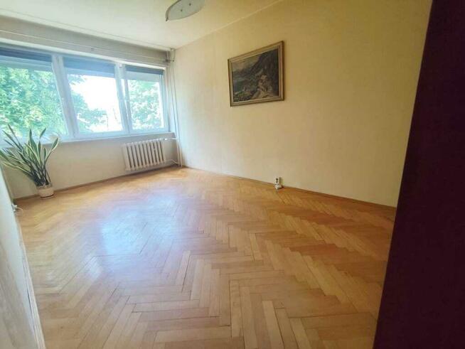 Mieszkanie trzypokojowe na 2 pietrze