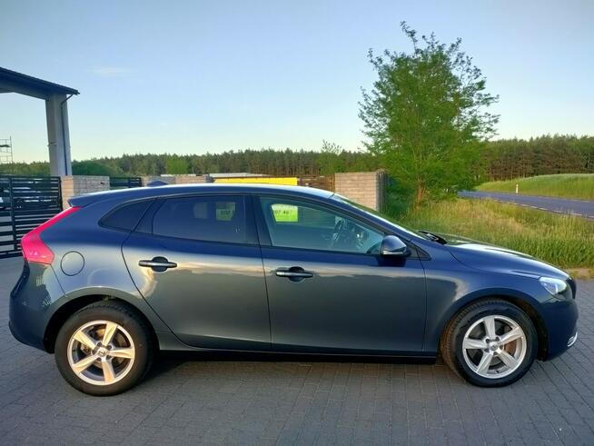 Volvo V40 2.0 D2 Momentum Automat Klimatyzacja PDC Nawigacja