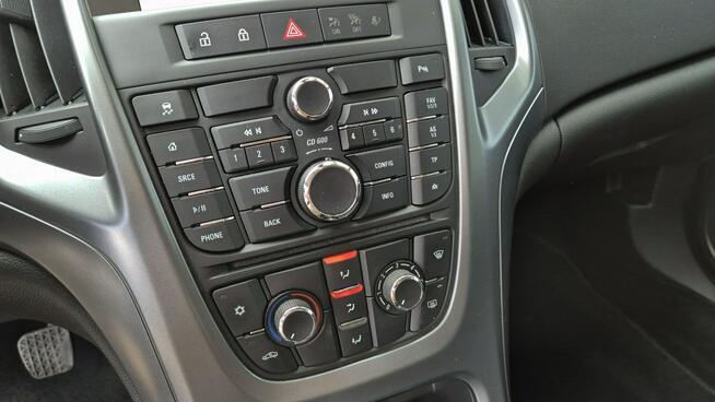 Astra 1.4 Turbo 120 km skóra NAVI pdc BEZWYPADEK klima SERWIS 2015