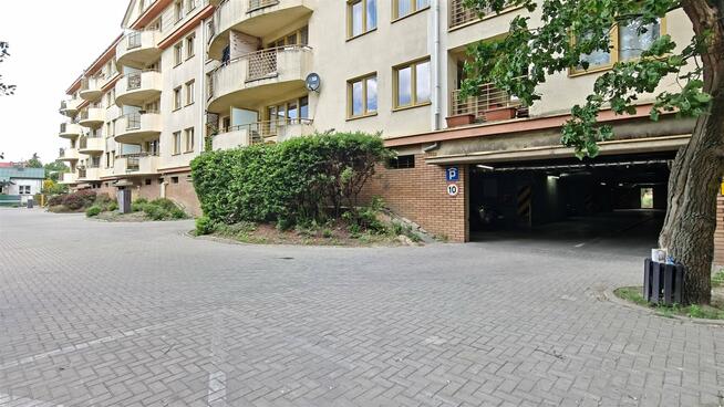 Garaż Konstancin-Jeziorna