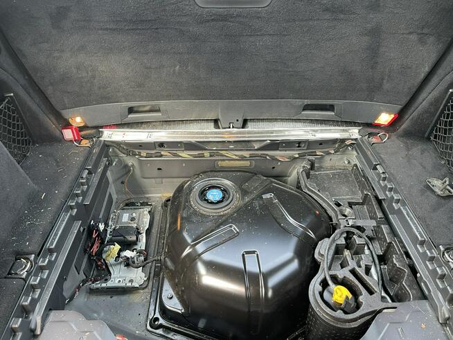 Mercedes E 200 HAK Automat Skóra Podgrzewanie Czujniki park.