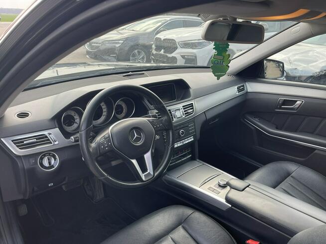 Mercedes E 200 HAK Automat Skóra Podgrzewanie Czujniki park.