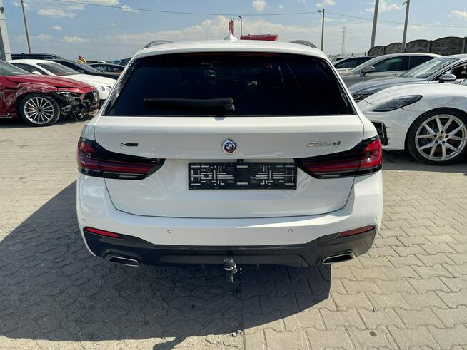 BMW 520 Mpakiet XDrive mHEV Skóra Kamera Pamięć Panorama HAK 190KM