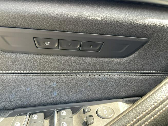 BMW 520 Mpakiet XDrive mHEV Skóra Kamera Pamięć Panorama HAK 190KM