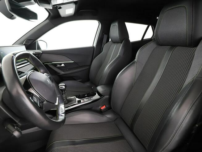 Peugeot 2008 full LED półskóra virtual cocpit navi klima auto kamera i czujniki par