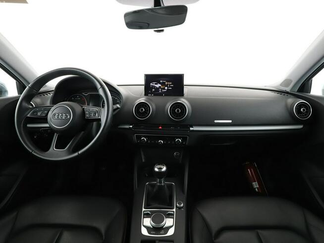 Audi A3 skóra bi-xenon/LED navi klima auto grzane fotele czujniki parkowania t