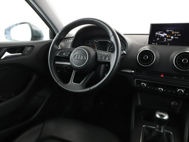 Audi A3 skóra bi-xenon/LED navi klima auto grzane fotele czujniki parkowania t
