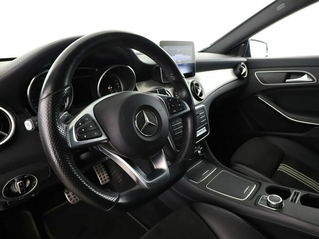 Mercedes CLA 220 AMG Line 4Matic automat 184KM kamera navi grzane fotele LED