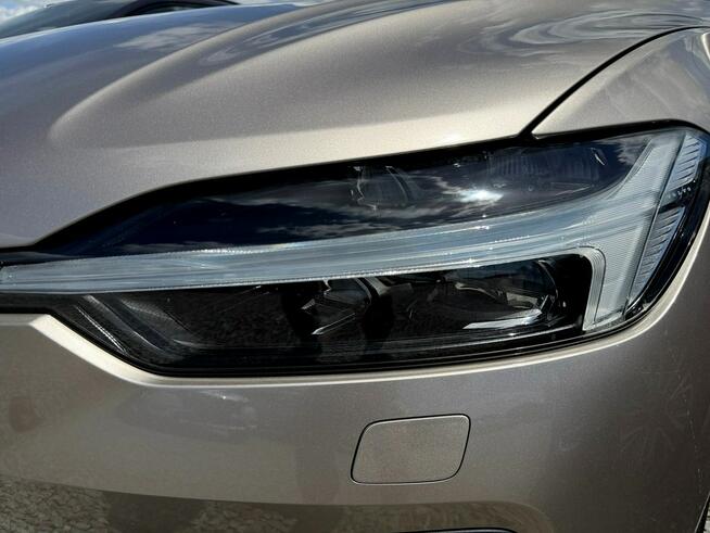 Volvo XC 60 RECHARGE panorama 4x4 kamery 360 acc blis head up skora hak MAX OPCJA