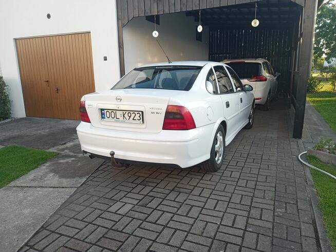 Opel Vectra B 1.8, benzyna, 115 KM