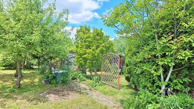 Sprzedam działkę rekreacyjną o powierzchni 400 m²