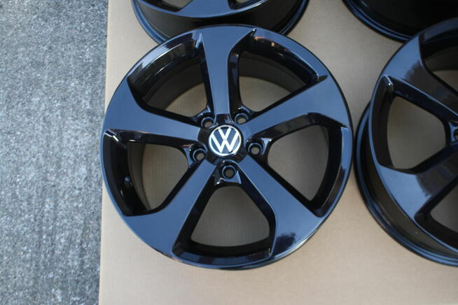 Golf V VI VII VIII Touran 5x112 17 Oryginał 5G0601025BG