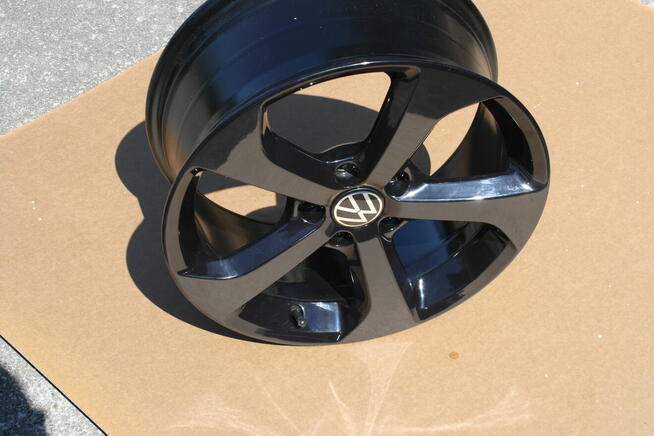 Golf V VI VII VIII Touran 5x112 17 Oryginał 5G0601025BG