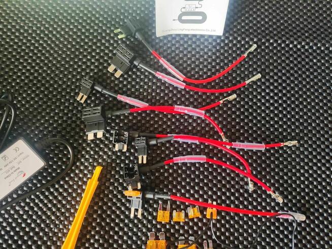 Przewody kable do kamery samochodowej instalacji elektryczne