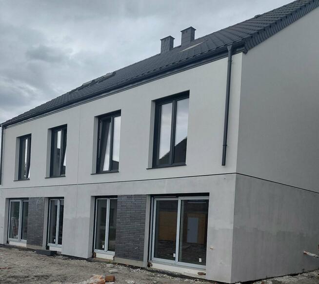 Dom w zab. bliźniaczej 105,27m2 +opcj.poddasze 29,30/z pompą ciepła/Iwiny