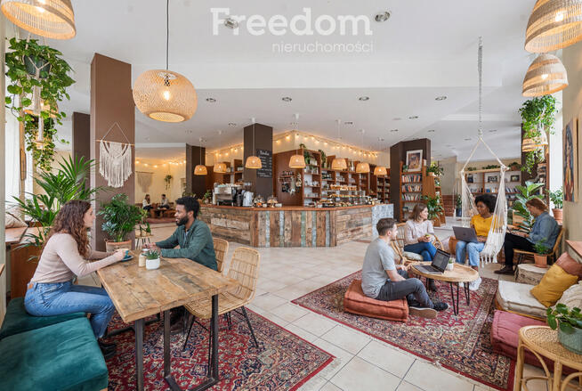 Lokal usługowy przy parku w centrum miasta