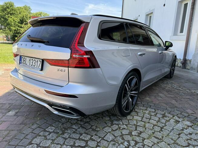 Volvo V60 2.0 190KM R-Design Serwis ASO 19" Pełny pakiet Bezwypadkowy