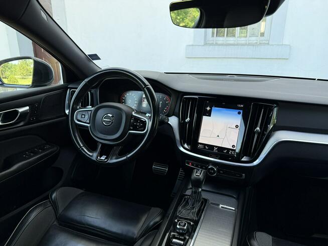 Volvo V60 2.0 190KM R-Design Serwis ASO 19" Pełny pakiet Bezwypadkowy