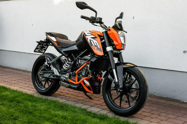KTM duke 125 R 2016 ABS KSIĄŻKA Raty Transport cbr cfb mt ybr yzf ninja z 125