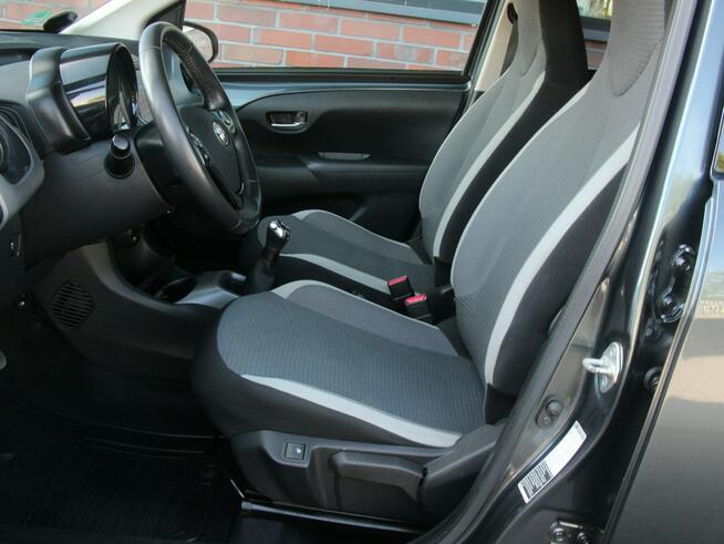 Toyota Aygo Navi*Klimatronik*GrzaneFotele*Kamera*Esp*Led*BT*Alu*Android*GwarVGS